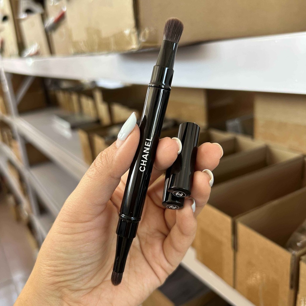 [ซื้อกลุ่มรายวัน] ปิ๊กอัพแบรนด์ใหญ่!Fragrant Granny Double-Headed Makeup Brush แปรงอายแชโดว์พร้อมฝาปิด Color-Laying Brush Smudge Brush Bright
