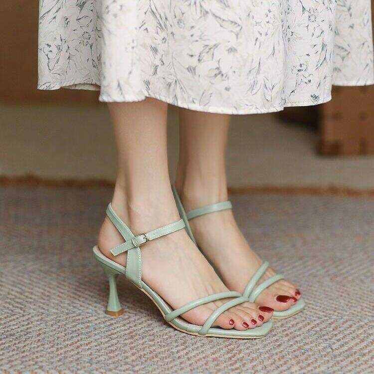 Style ➧ New Sandans 2023 Crocodile Slippers Women's Loafers Women Shoes For Girl