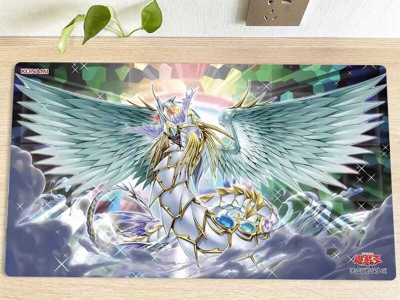 YuGiOh ตาราง Playmat Rainbow Dragon TCG CCG Mat Trading Card เกมแผ่นรองเม้าส์สําหรับเล่นเกม Play MAT 60x40 ซม.Mousepad ฟรีกระเป๋า