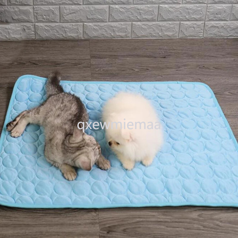 สัตว์เลี้ยง Pad ฤดูร้อน Cooling Mat เตียงสุนัข Mat Blue Pet Ice Pad Cool ผ้าไหมเย็น Moisture-Proof