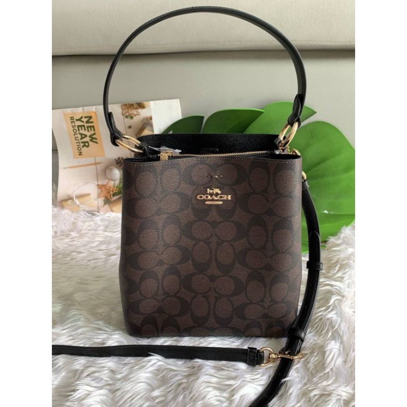 ♞,♘Coach 2312 Small Town Bucket แท้100%