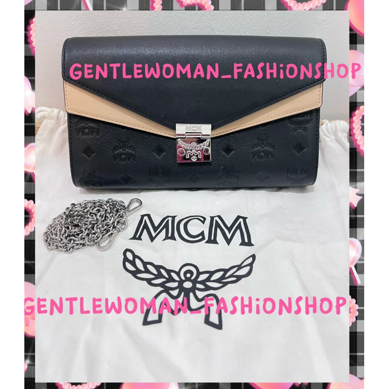 ♞พร้อมส่ง(used)กระเป๋า MCM รุ่น Millie Small Crossbody Bag Clutch With Chain: Blackสะพายสวย ใส่มือถ