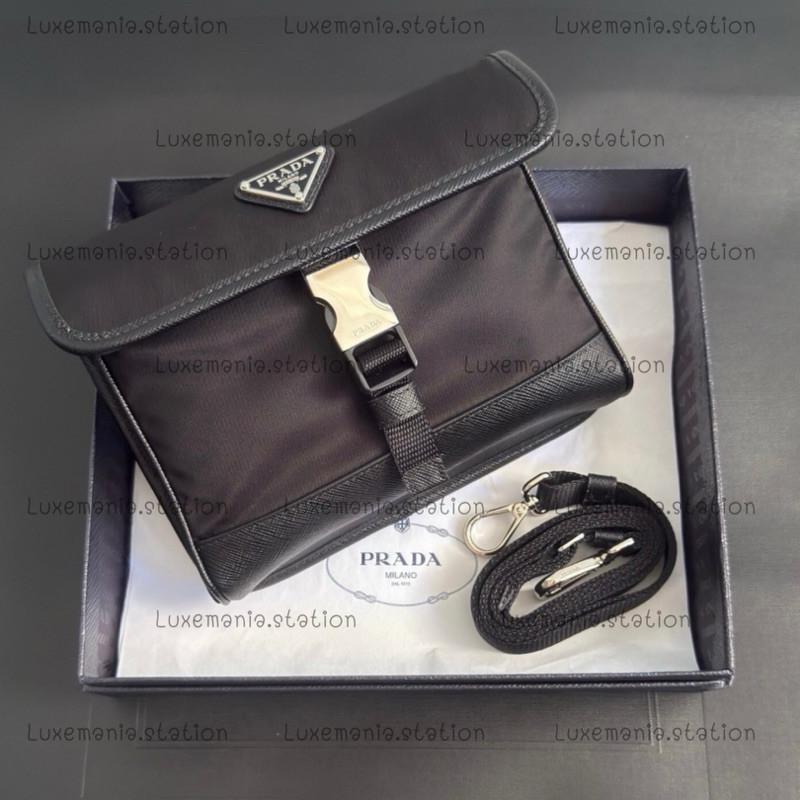 : New!! Prada Phone Crossbody 2ZH108 สายเล็ก️ก่อนกดสั่งรบกวนทักมาเช็คสต๊อคก่อนนะคะ️