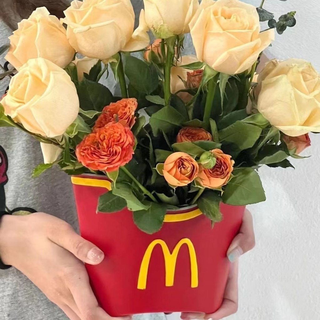 McDonald's แจกันเครื่องประดับ French Fries กระเป๋าแจกัน Lego ช่อดอกไม้เดสก์ท็อปทางเข้าห้องนั่งเล่นก