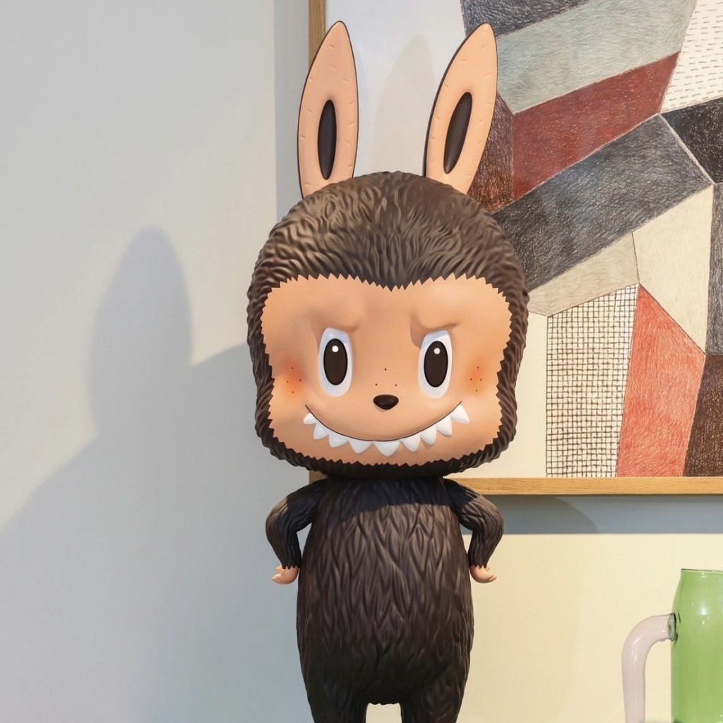 ♞,♘,♙Labubu Bubble Mart Freckles LABUBU ตุ๊กตาฟิกเกอร์ตกแต่งห้องนั่งเล่น 1: 1 70cm Brown