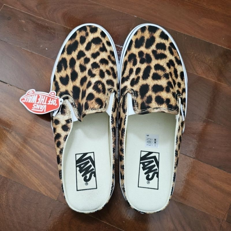 ฟิกเกอร์ รองเท้าผ้าใบ Vans ลายเสือ เปิดส้นเท้า สินค้ารับประกันว่าแท้พร้อมใบเสร็จ