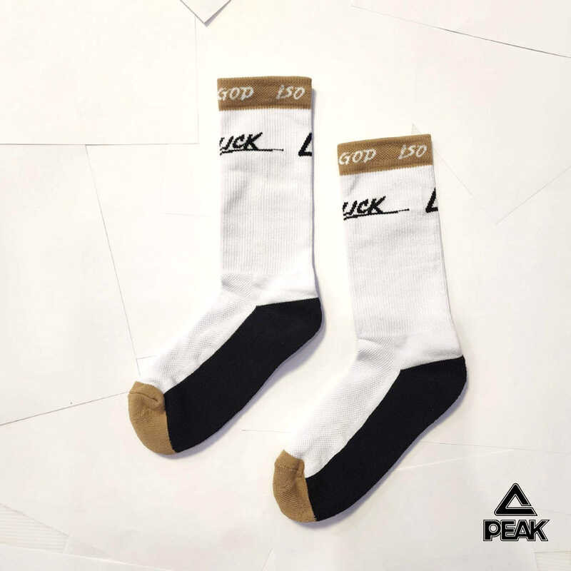 PEAK X Illslick- ISO GOD Premium Socks รุ่น Illw2023 Wh-Gd ถุงเท้าแฟชั่นอิลสล