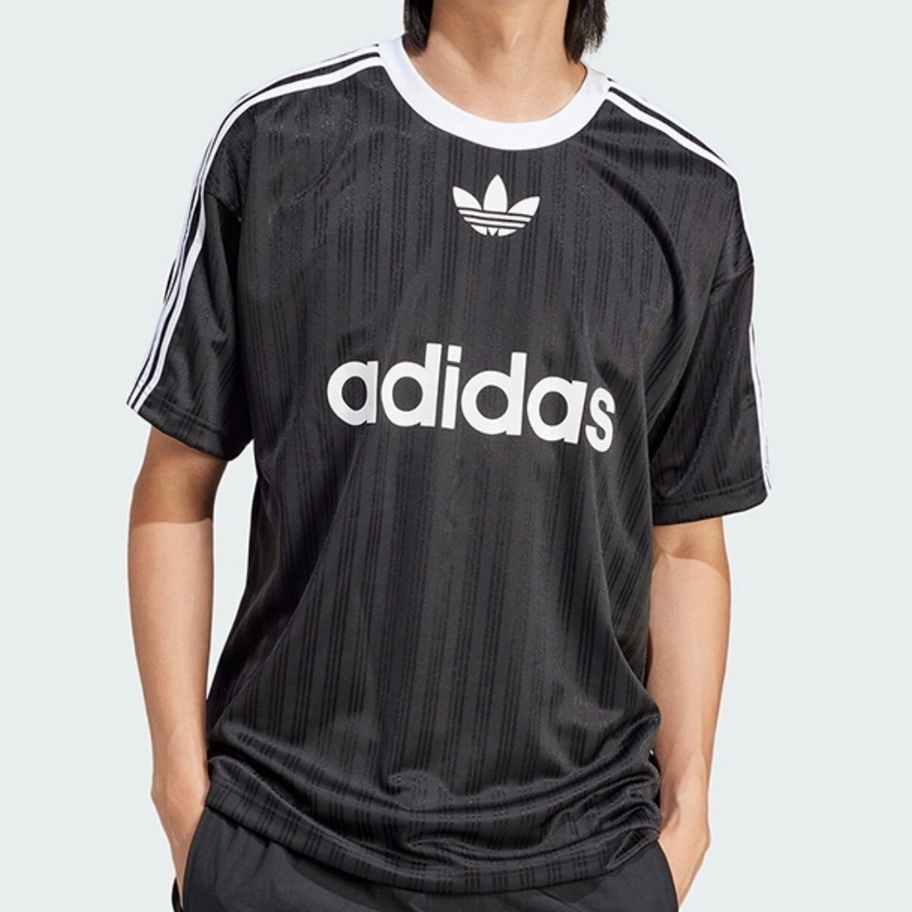 ♞,♘Adidas Originals ผู ้ ชายคอกลมแห ้ งเร ็ วระบายอากาศลายกีฬาแขนสั ้ นเสื ้ อยืด IM9459 IU2341 IO