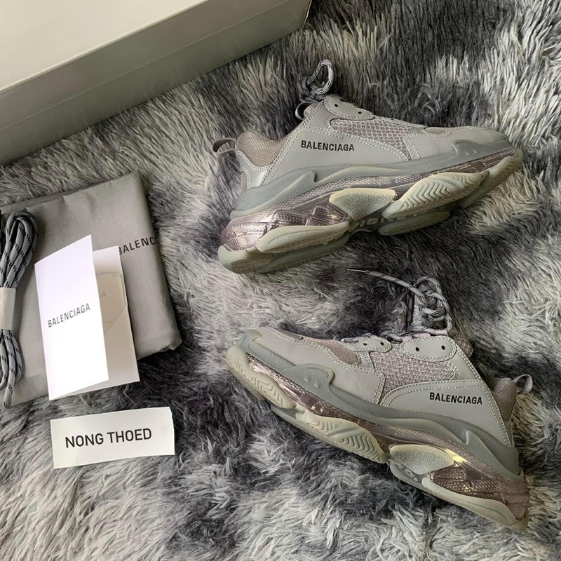 rtc ♞ส่งต่อรองเท้า Balenciaga Triple S sneakers size41