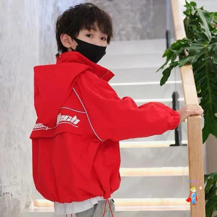 [ขายร้อน] เสื้อแจ็คเก็ตเด็กผู้ชายสไตล์ใหม่ขนาดกลางขนาดใหญ่เด็กเสื้อกันลมแฟชั่นหล่อเสื้อกีฬามีฮู้ด