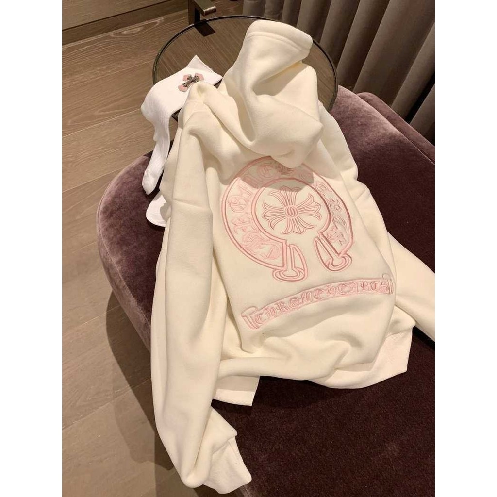 Chrome Hearts ส่วนลดชื่อใหญ่ Cross Horseshoe เย็บปักถักร้อยหนาเสื้อกันหนาวมีฮู้ดผู้หญิงหลวม Niche Top ฤดูใบไม้ผลิ