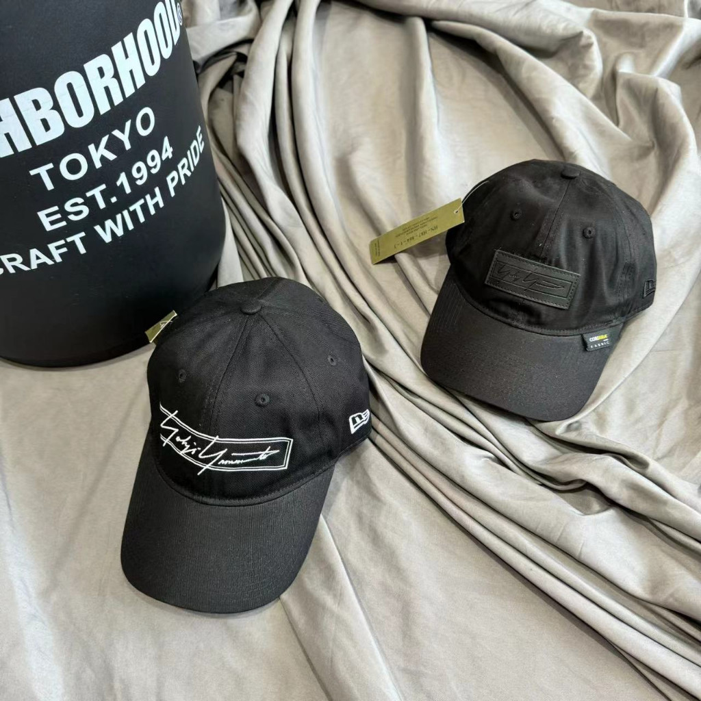 Yohji Yamamoto Yohji Yamamoto เบสบอลหมวกปักป้ายตัวอักษรโค้ง Brim หมวกกันแดดชายหญิงคู่