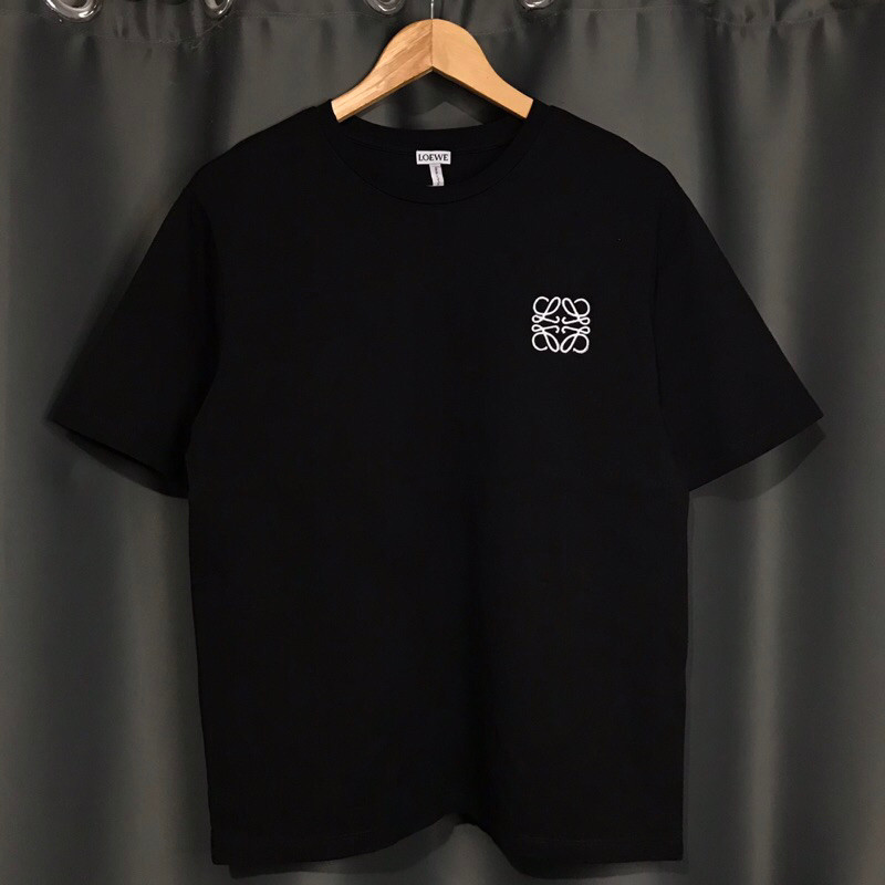 ♞เสื้อยืด Loewe     . EFB