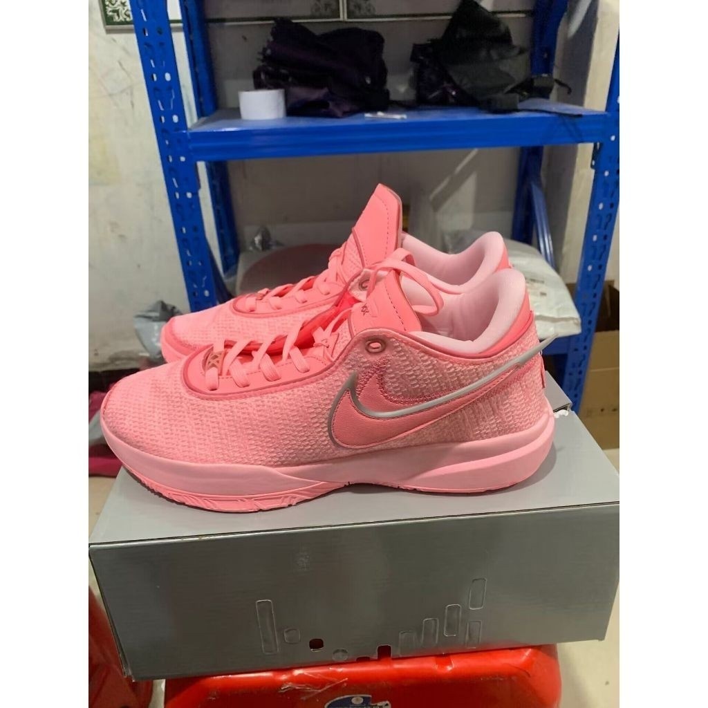 Readystock LEBRON 20รองเท้ากีฬาบาสเก็ตบอลผู้ชายสีชมพู bbmq