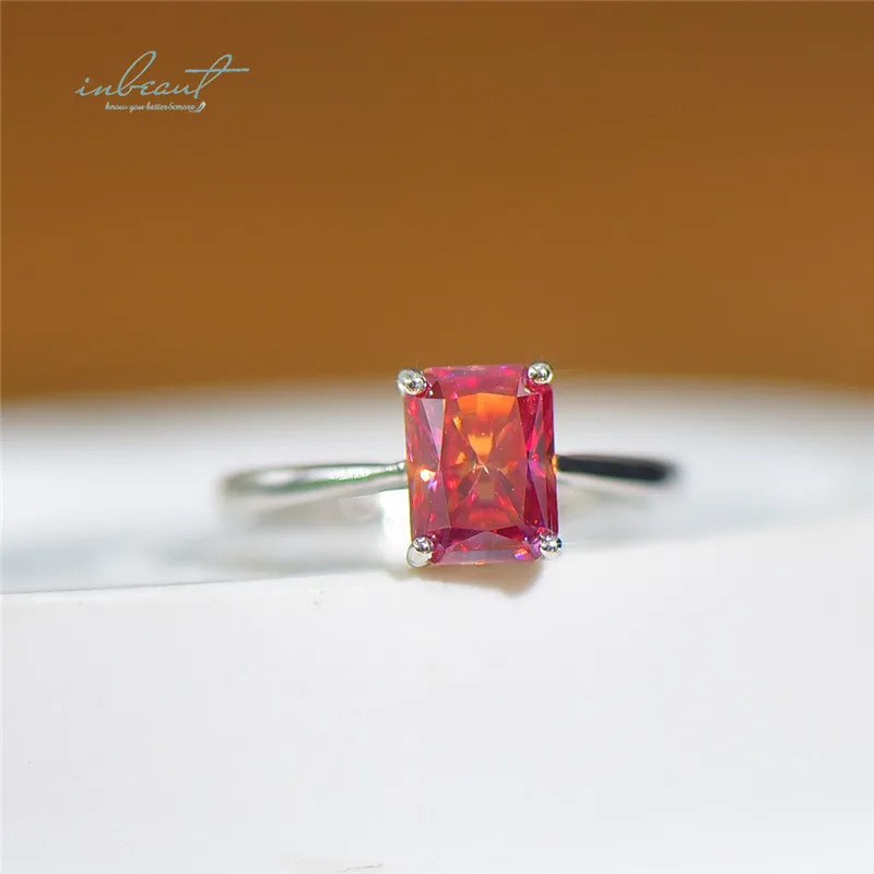 Inbeaut คลาสสิก 925 เงินที่ยอดเยี่ยม 1 Ct Pass Diamond Test 5*7 มม.สีแดง Radiantt Moissanite แหวนผู