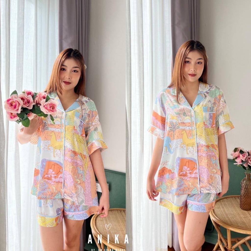 Edelweiss - Leisure Wear ชุดนอนสตรีผ้าซาตินขาสั้นระดับพรีเมียม Forest Motif (XL)