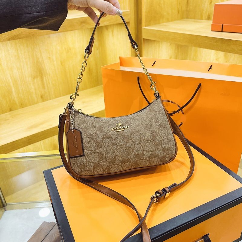 Coach กระเป๋าใบเล็กสําหรับผู้หญิง 2024 ใหม่แฟชั่นระดับไฮเอนด์ Half-moon กระเป๋า Crossbody กระเป๋าใบเ