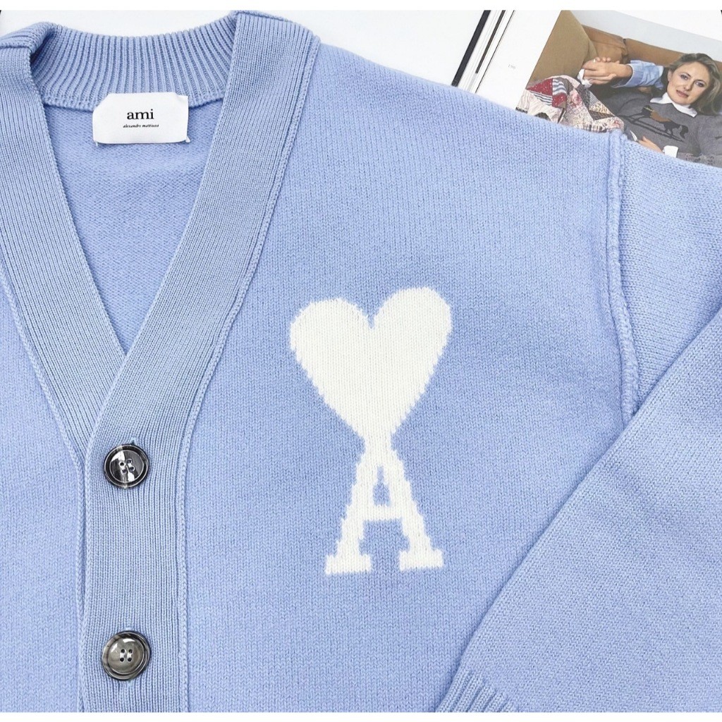 ♞Ami Paris Cardigan (Blue) uyg