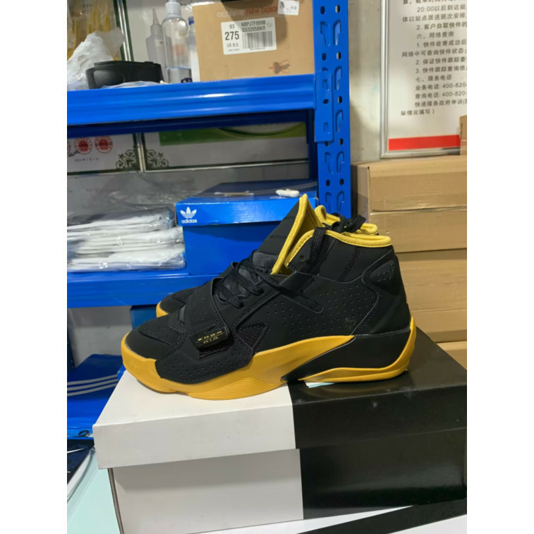 ฟิกเกอร์ 2024New Air Jordan Zion 2 Black Gold รองเท้าวิ่งรองเท้าบาสเก็ตบอล
