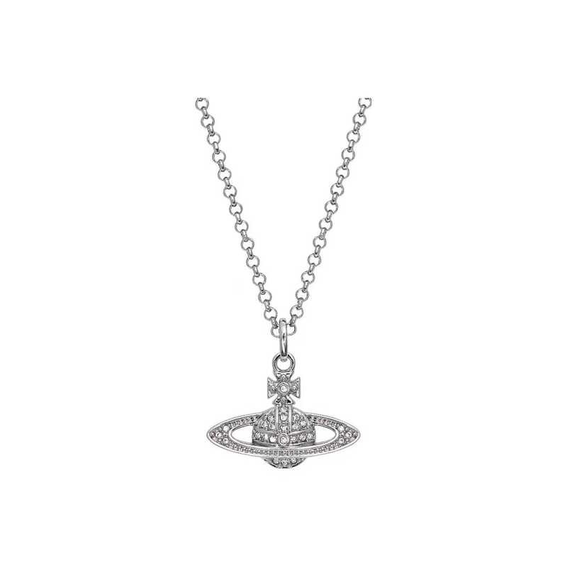 สร้อยคอมากัสติดเพชรแบนในสไตล์วิเวียนคลาสสิก ออกแบบตามธีมของดาวเสาร์และราชินี