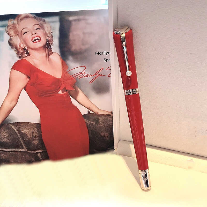 Lady MB Gift รุ่นพิเศษ Monroe Signature Roller Pen ปากกาลูกลื่น Marilyn Pearl Cap เขียนได้