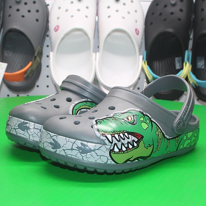 Crocs รองเท้าแตะ kuromi ของแท้ 100% สําหรับเด็กผู้ชาย ผู้หญิง 058