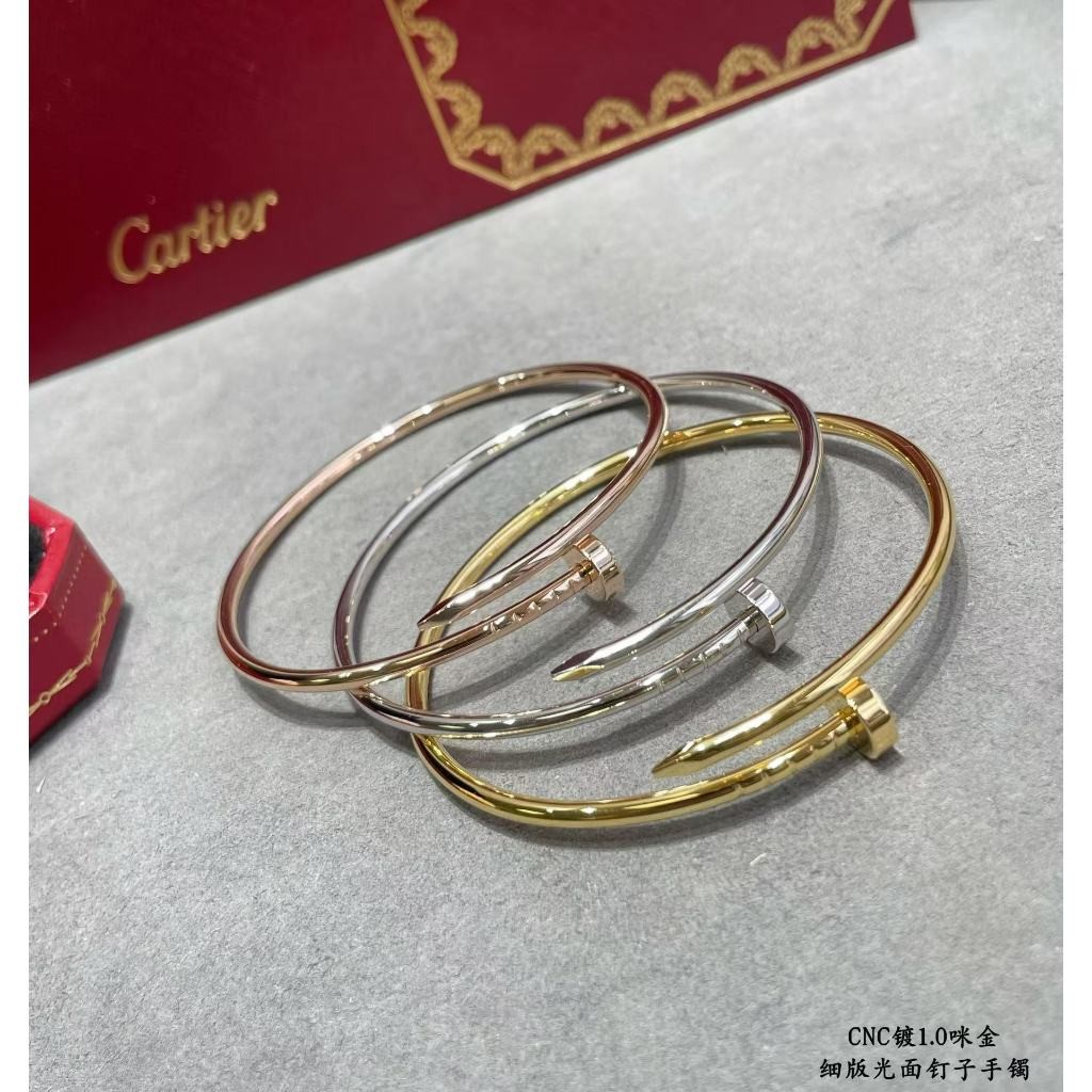 Cartier unclou small  bracelet VIP whitegold