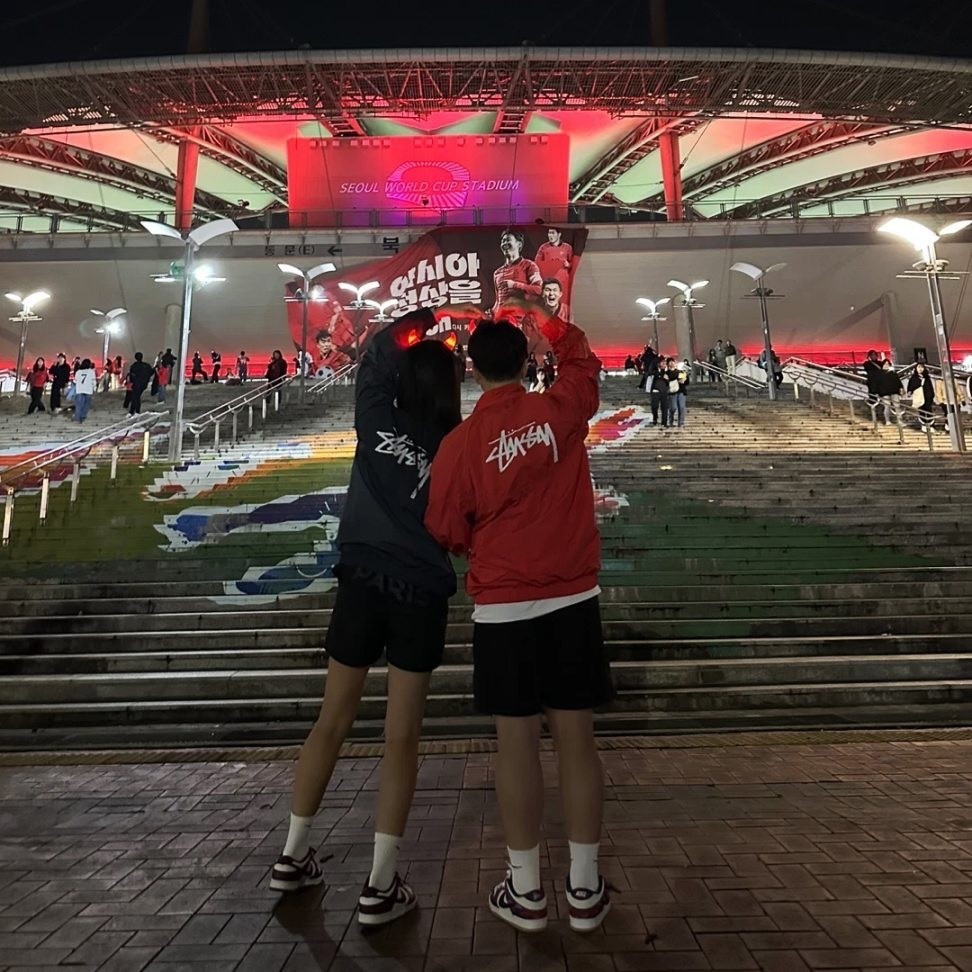 nj ♞Nike x Stussy Windrunner Jacket Off Noir/Habanero Red  CT4310-045/CT4310-634/CT4310-308  - preo