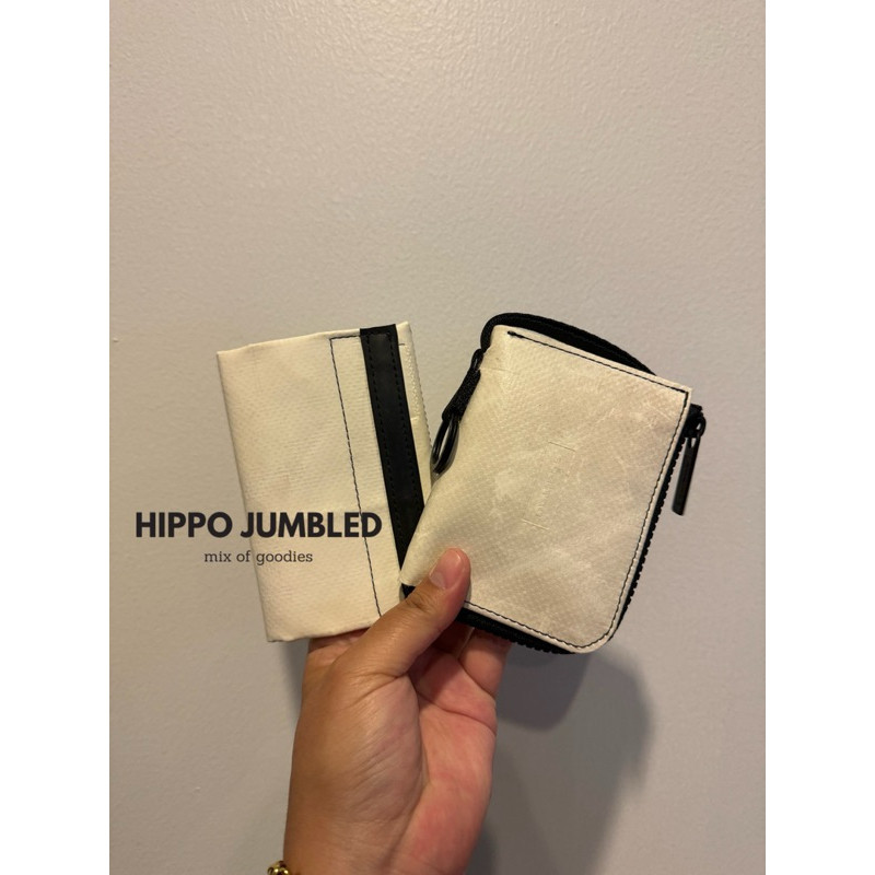 พร้อมส่ง  กระเป๋าสตางค์ Freitag Parker / Dallas สีขาว แท้