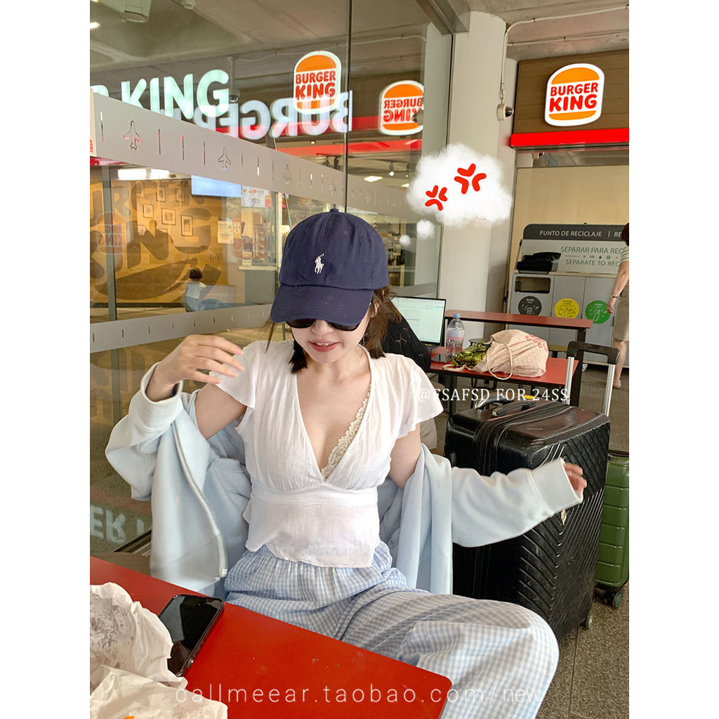 Fsafsd เสื้อยืดแขนสั้น ลึก โวลต์ ผู้หญิงฤดูร้อนสาวร้อนเรียบง่ายสีขาวอารมณ์สั้นด้านบน