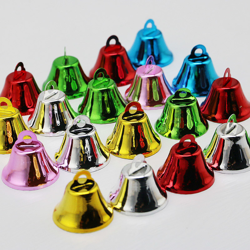 20ชิ้น/แพ็ค25มิลลิเมตรกว้างที่มีสีสันระฆังจี้สําหรับต้นคริสต์มาส ตกแต่งปาร์ตี้วันหยุด ทําเอง ตกแต่งห้องและบรรยากาศบ้านที่มีลมตีระฆัง