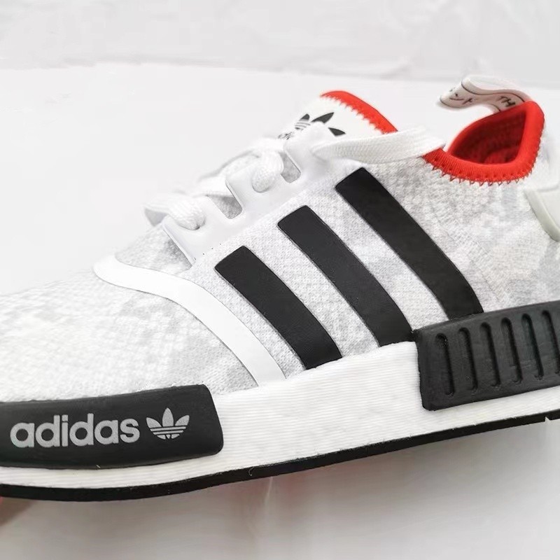 ♞,♘,♙Adidas รองเท้า NMD R1 (FV3874) ของแท้ 100% mnj