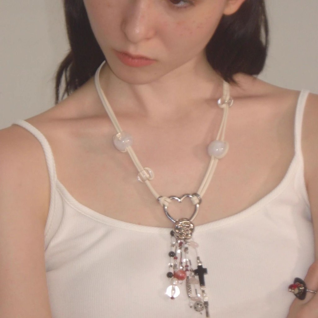 สร้อยคอ สร้อยคอถักหลายองค์ประกอบสีขาว VERB