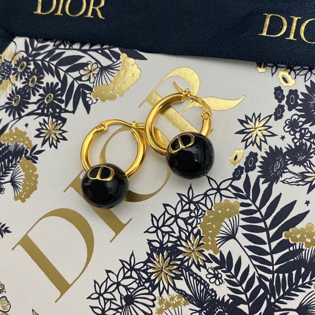 ♞,♘Dior ใหม่ CD Letter ต่างหู Franc Two-Wear ต่างหูยุโรปและอเมริกา Retro CD ตัวอักษรต่างหูต่างหูอเน
