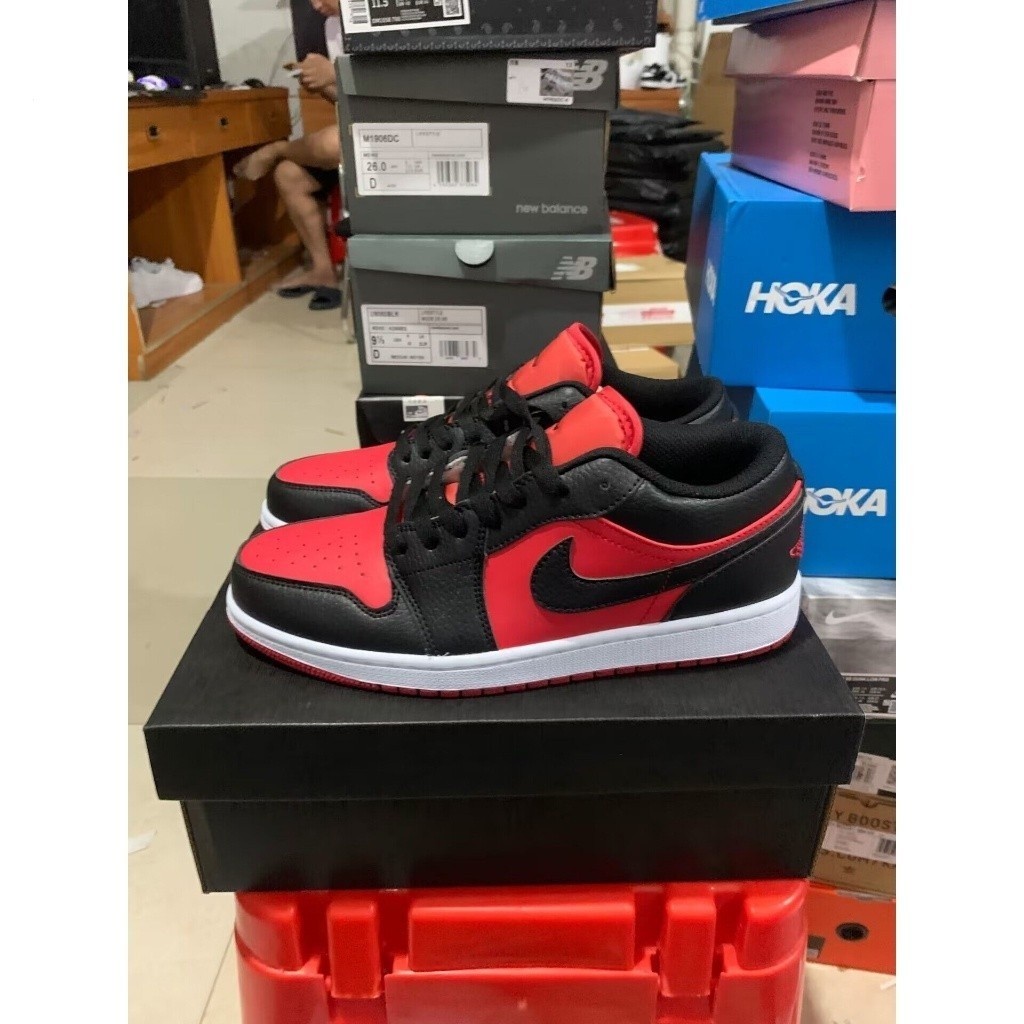 Air Jordan 1 Low GYM รองเท้ากีฬาบาสเก็ตบอลสีแดง/ดำ-ขาว553558-610 F6VR olhc