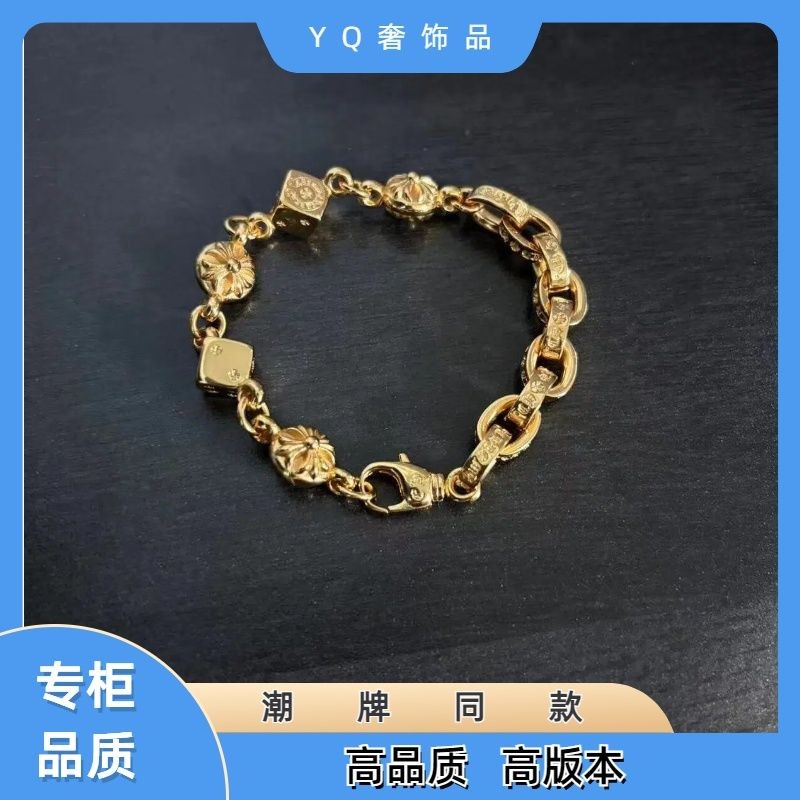Chrome HEARTS 2024 แนวโน้มแฟชั่นอารมณ์หรูหรา Golden Dice Spliced Letter Chain Body ผู้ชายและผู้หญิงอเนกประสงค์ Cou