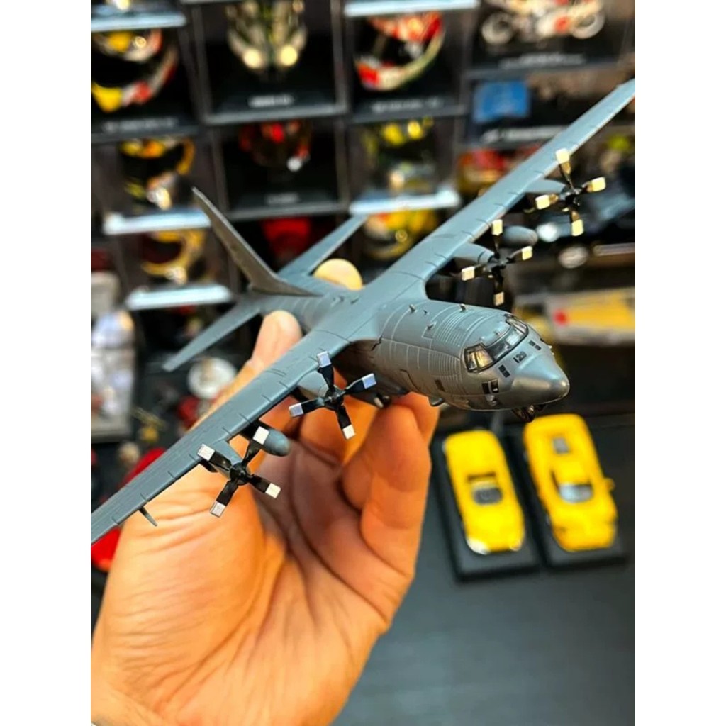 เครื่องบินโลหะผสม US Army Attack Aircraft AC130 Air Gunship Model Jewelry 1: 200 เคลือบสองสี