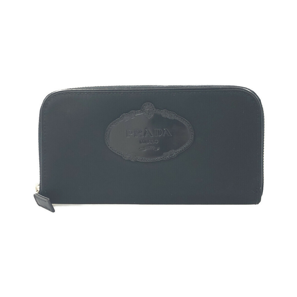 Prada Wallet Round Zipper Direct from Japan มือสอง
