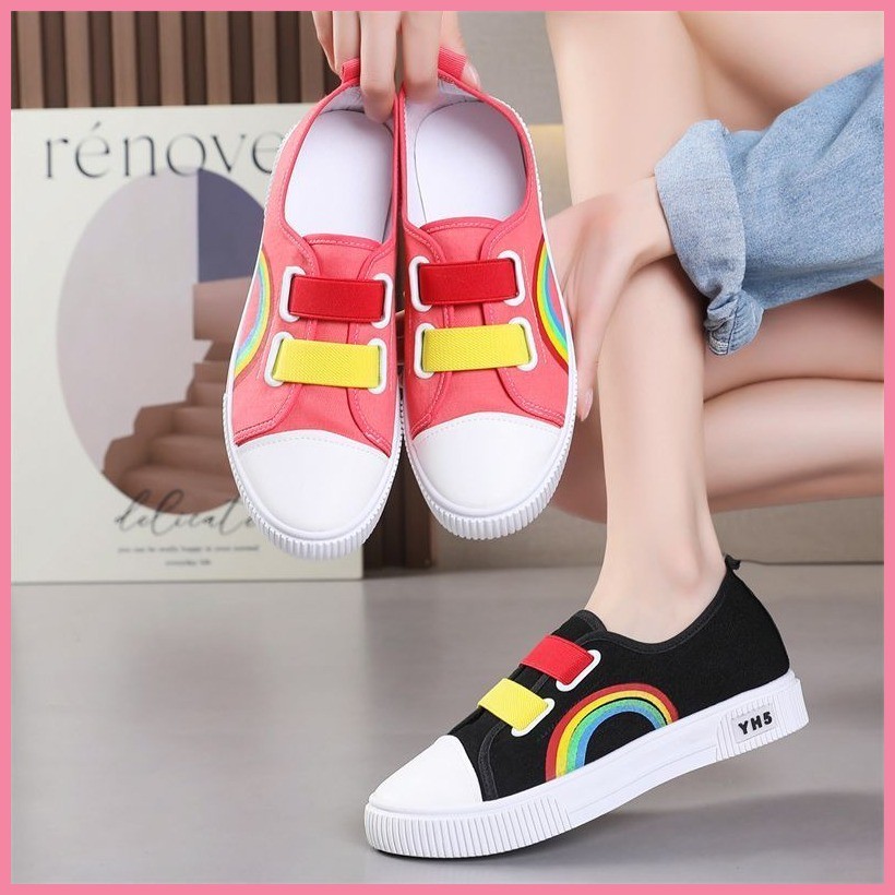 รองเท้าผ้าใบสตรี 2025 พื้นเรียบ รุ่นยอดนิยม รองเท้าแตะสไตล์เรียบง่าย รองเท้านักเรียน รองเท้าผู้หญิง