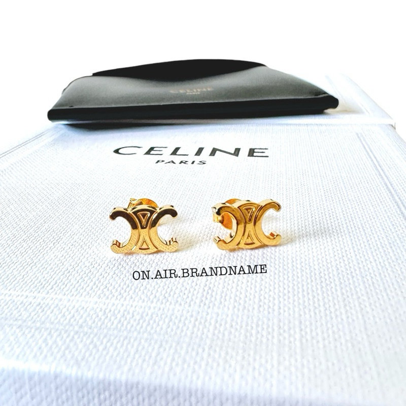 New celine earrings ต่างหู รุ่นนี้ต้องมีค่ะ ใช้ได้ทุกวัน