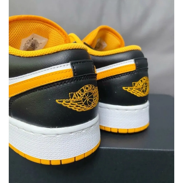 ฟิกเกอร์ ,,(ของแท้100%) Nike Air Jordan 1 Low Taxi GS yellow