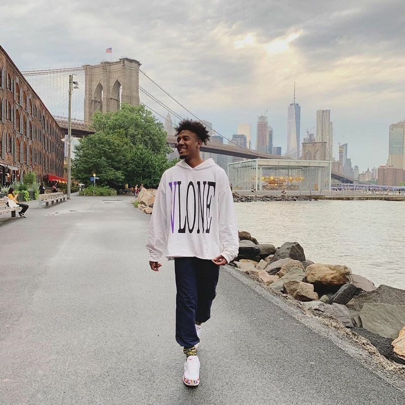 Vlone เสื้อกันหนาวลําลอง มีฮู้ด ขนาดใหญ่ สไตล์ยุโรป อเมริกา แฟชั่นฤดูใบไม้ร่วง ฤดูหนาว สําหรับผู้ชา