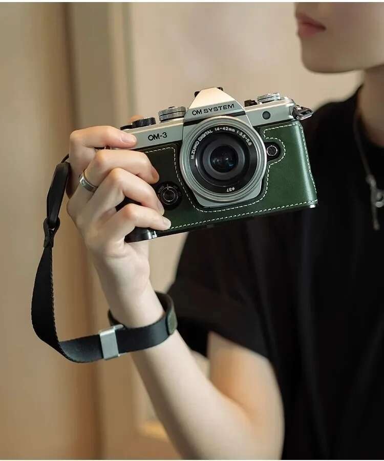 ใหม่สําหรับซองหนังด้ามจับ Olympus OM-3; ตัวป้องกันกระเป๋ากล้อง om3 สายสะพายไหล่สายคล้องข้อมือหนังแท้