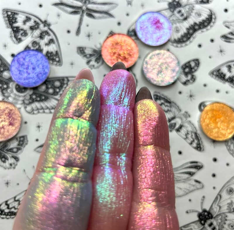 Devinah Mystic Cove Mystic Cove Monochrome Eyeshadow Chameleon Eyeshadow