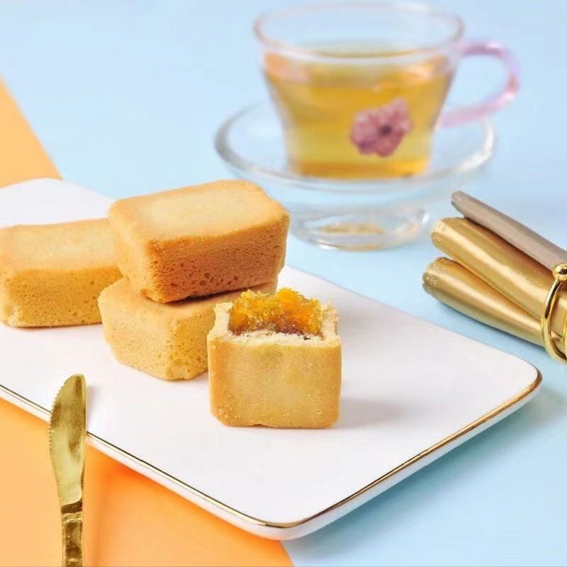 🔥ของแท้🔥 Hsu Fu Chi Pineapple Cake Strawberry Blueberry Durian Cake Multi-flavor Sandwich Old-fas