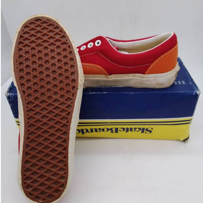 ♞VANS334: ES-021012F ขาว/ดำ ราคาป้าย 2,300 ลด 40% เหลือคู่ละ  1,380 บาท 2025