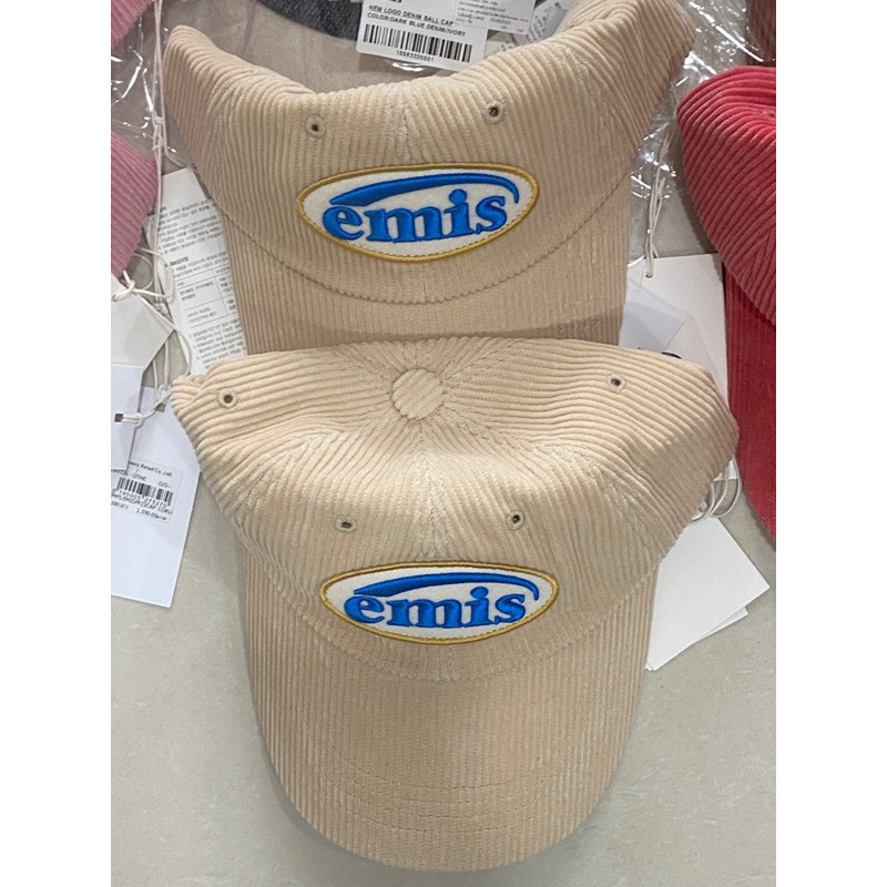 ♞,♘,♙หมวกลูกฟูก Emis Corduroy Wappen Ball Cap พร้อมส่ง