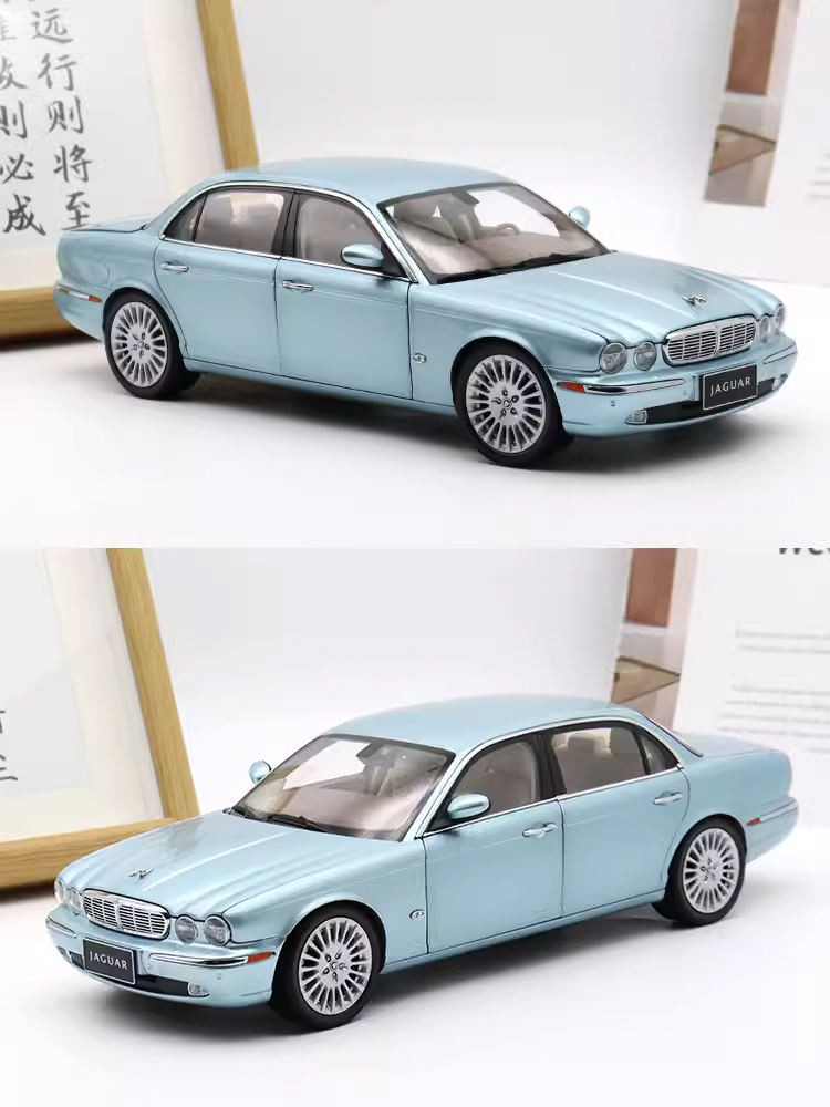 เกือบจริงเหมือนจริง 1: 18 Silver Blue AR Jaguar XJ350 Jaguar XJ6 โมเดลรถโลหะผสม