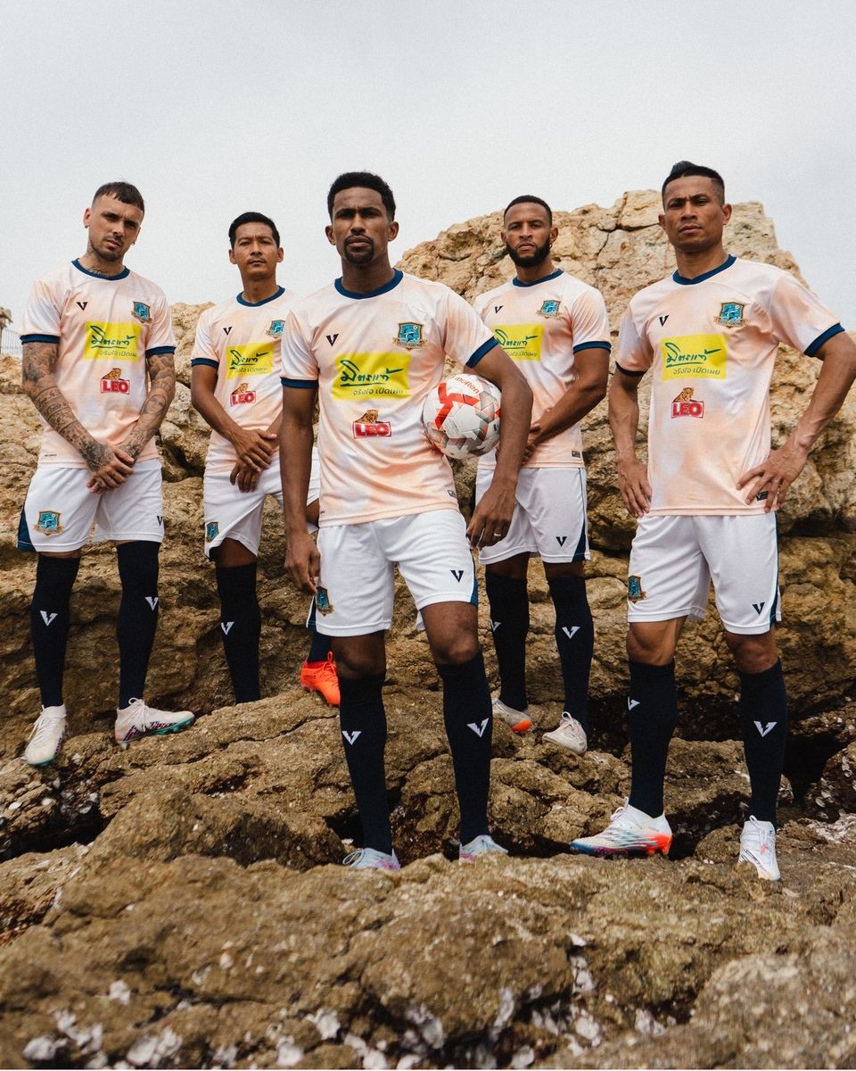 เสื้อฟุตบอลเยือน พัทยา ยูไนเต็ด สีส้ม-ขาว ของแท้ VECTOR 001 PATTAYA UNITED AWAY JERSEYS