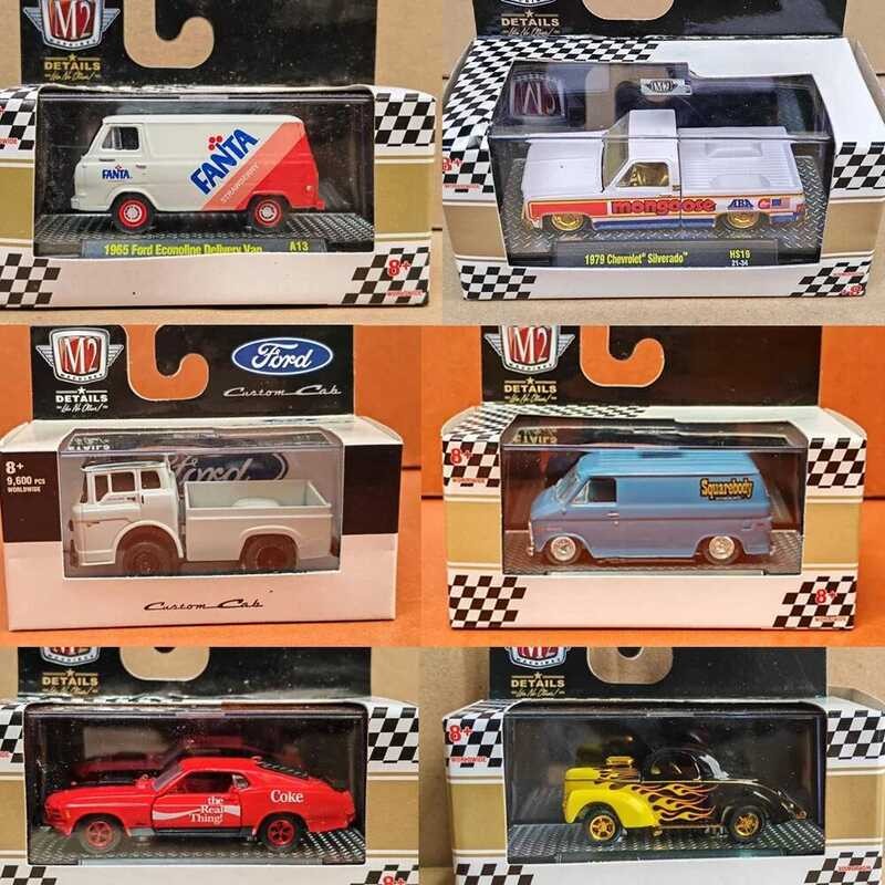 M2 เครื่องdiecast 1/64 165 Ford Sieradoรถของเล่น 1:64 รถdiecastของเล่นเด็กสําหรับhotwhee